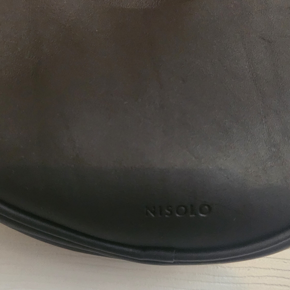 Nisolo Black Leather Crossbody Bag - Picture 4 of 9